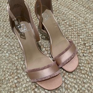 New! Mauve pink heels